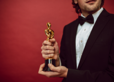 Are you an actoru? Here's how to choose the right booking agency to launch your career